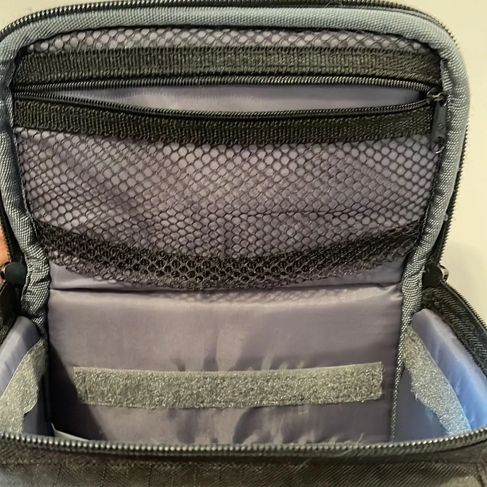 NWOT Samsonite Camera Case w/Shoulder Strap & Carrying Handle